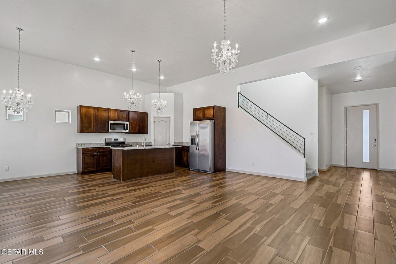 14740 John Mcneely Ave - Photo 4 of 26