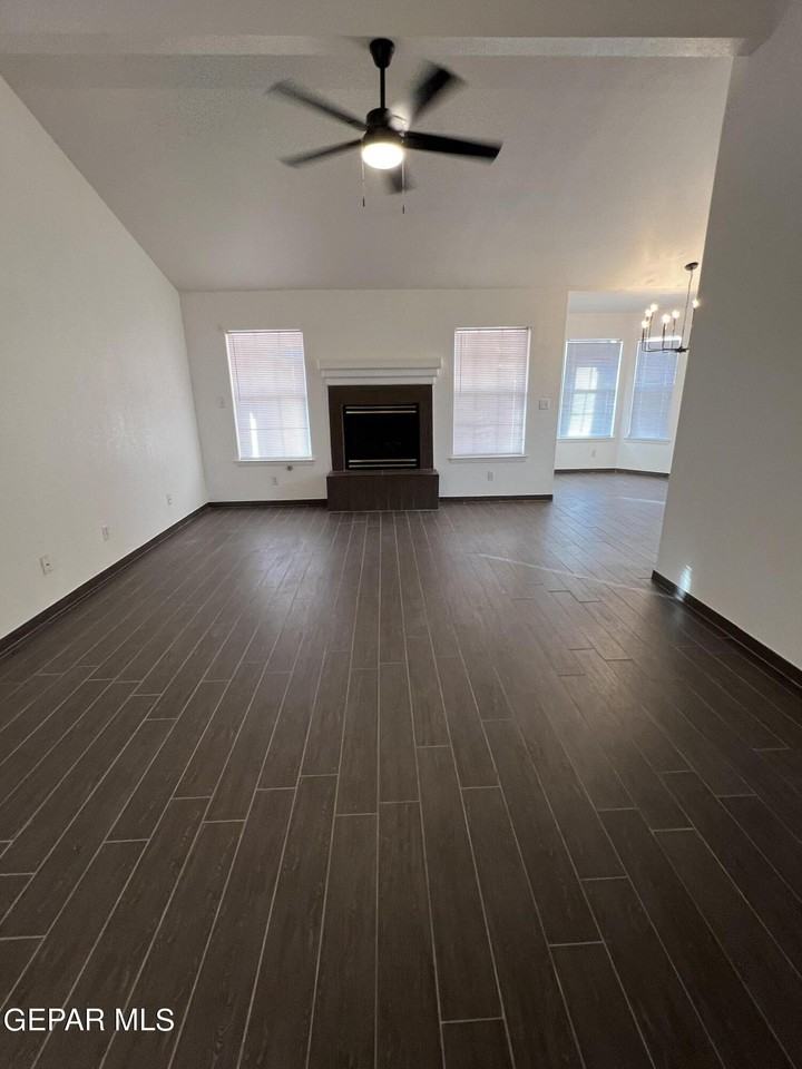 7115 Oval Rock Dr - Photo 4 of 29