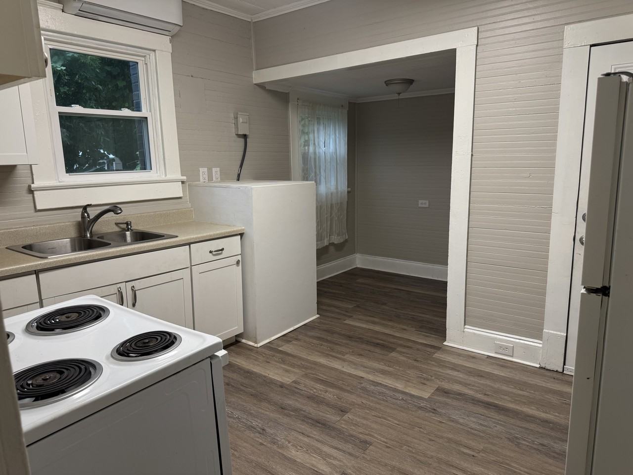 530 Park Ave #530 - Photo 2 of 12