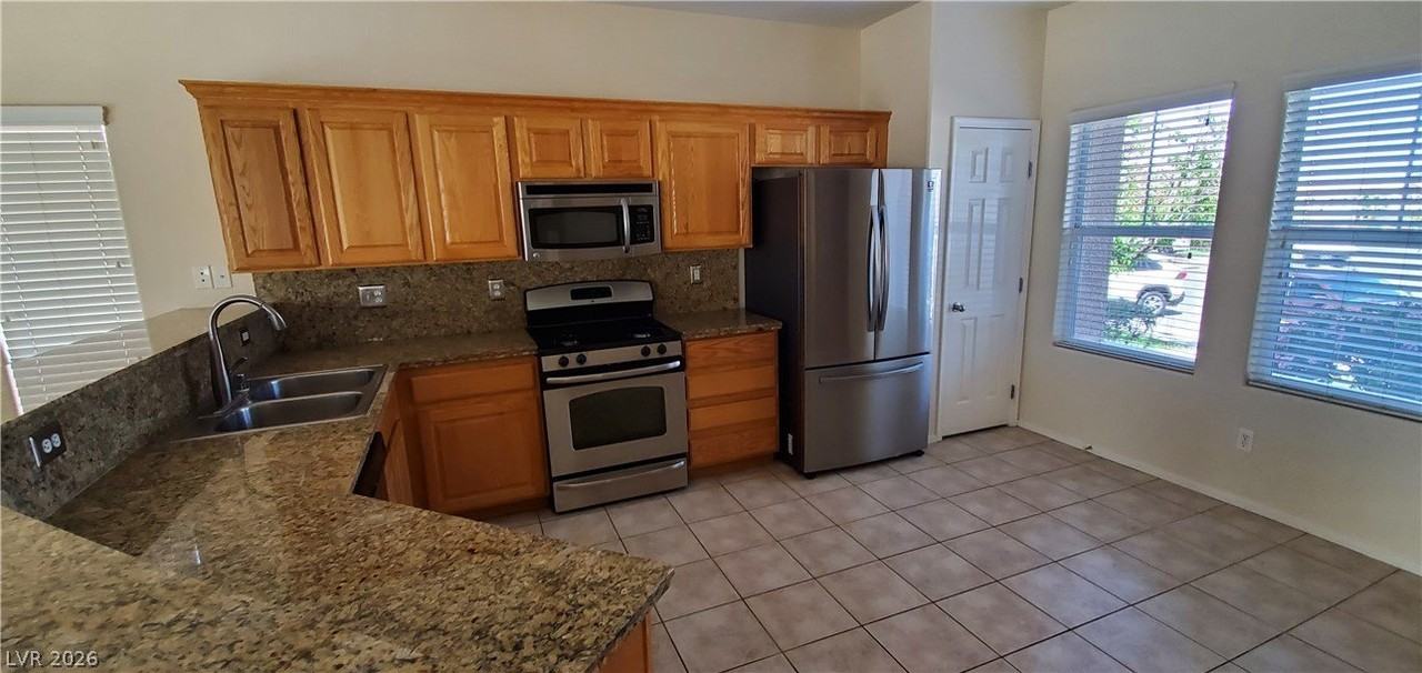 531 Broken Shale Cir #0 - Photo 4 of 13