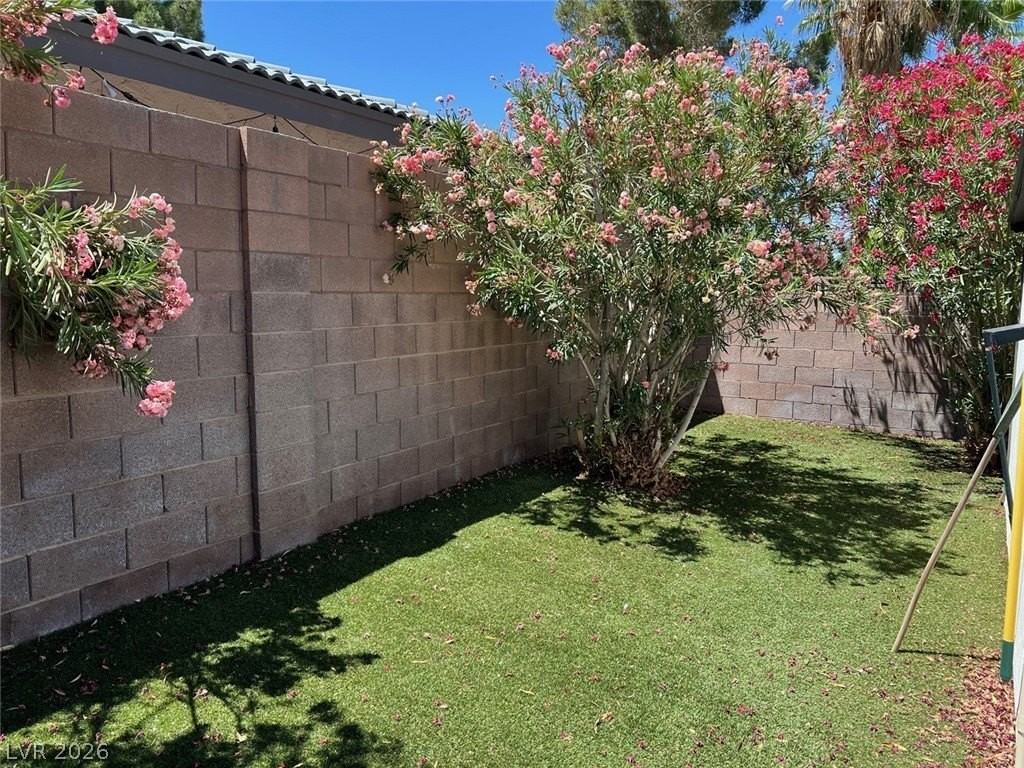 3310 W Mardon Ave - Photo 4 of 27