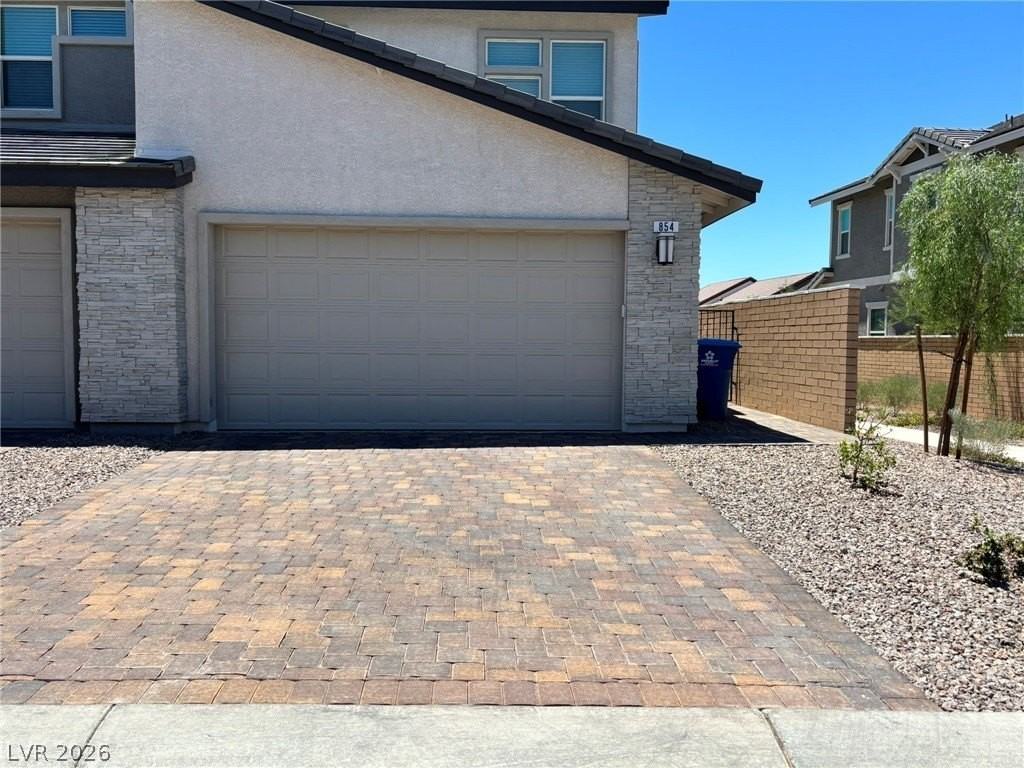 854 Cottonwood Hill Pl - Photo 2 of 16