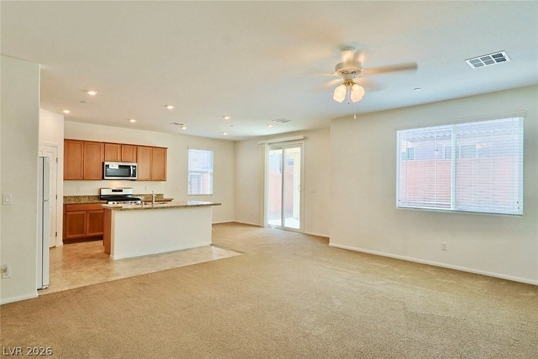 6124 Castle Gardens Ave - Photo 6 of 36