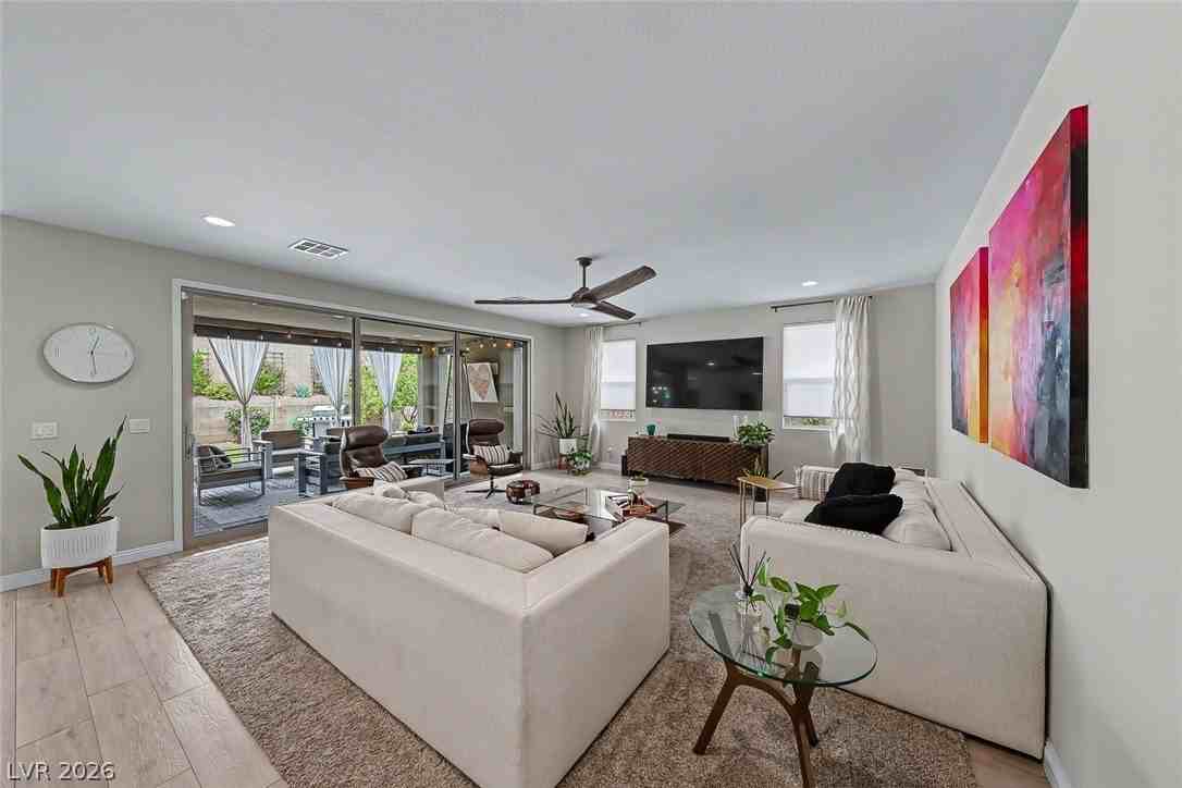 5937 Villa Loma St - Photo 5 of 30