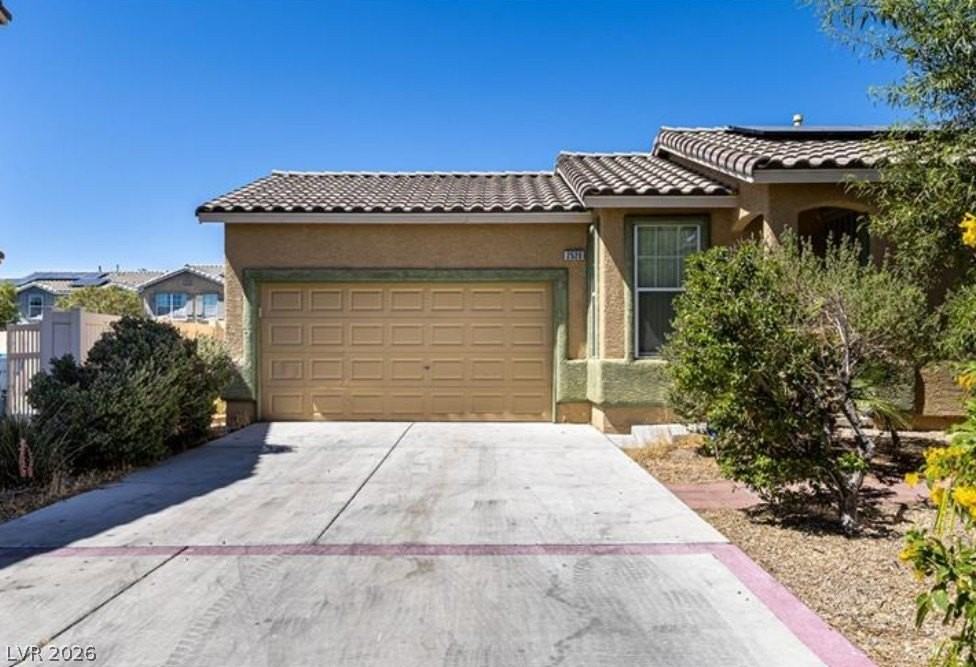 2520 Bottle Palm Ct - Photo 2 of 25