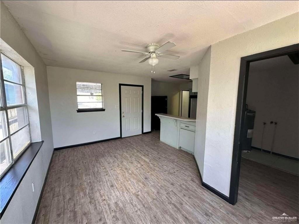 618 E 4th Ave - Photo 4 of 12