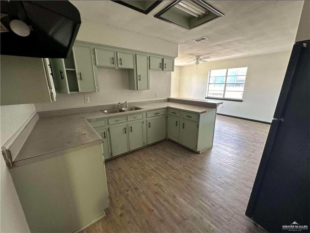 618 E 4th Ave - Photo 6 of 12