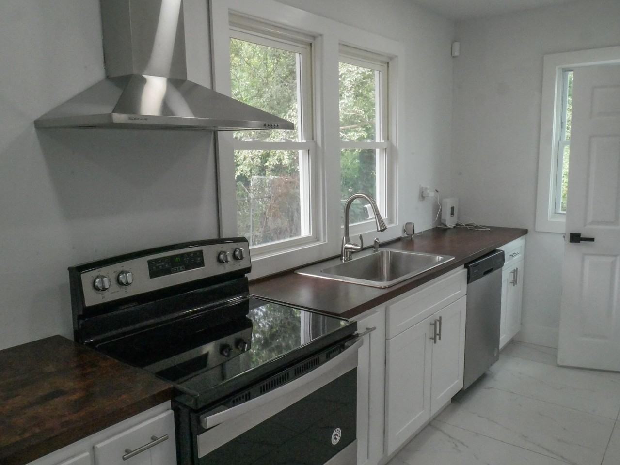 12725 Kentucky St - Photo 5 of 13