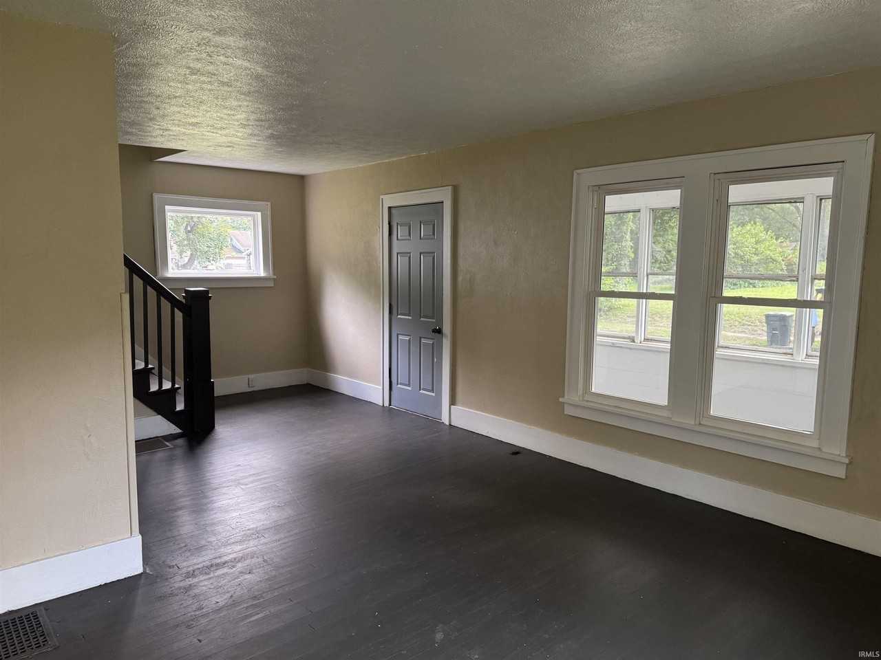 1134 Johnson St - Photo 7 of 24