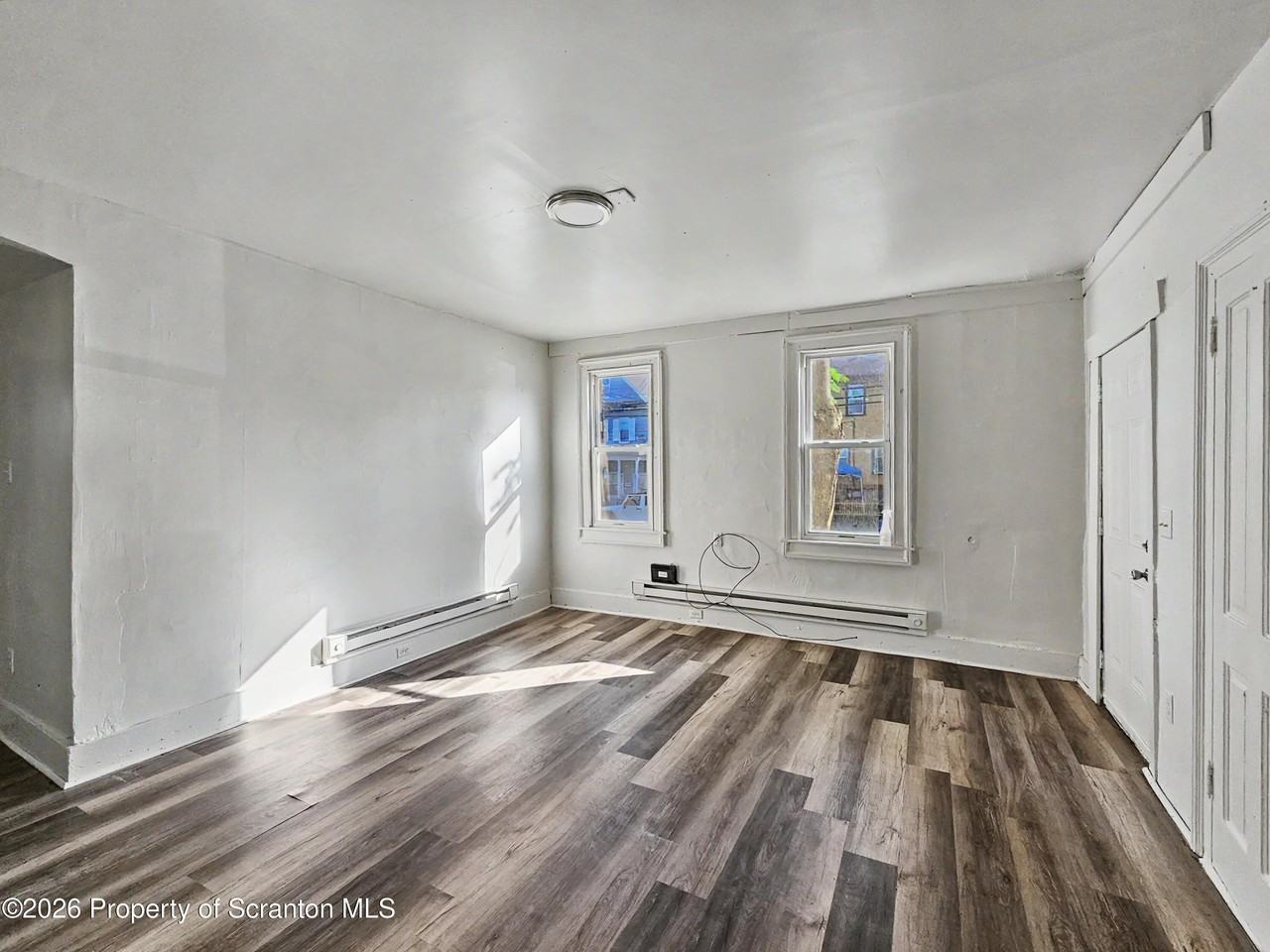 602 Prospect Ave - Photo 5 of 16