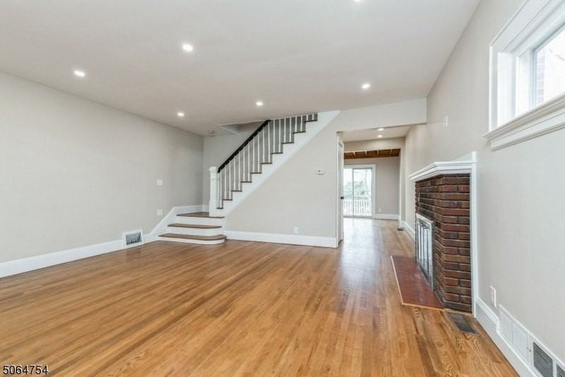1244 Birch St #B - Photo 6 of 21