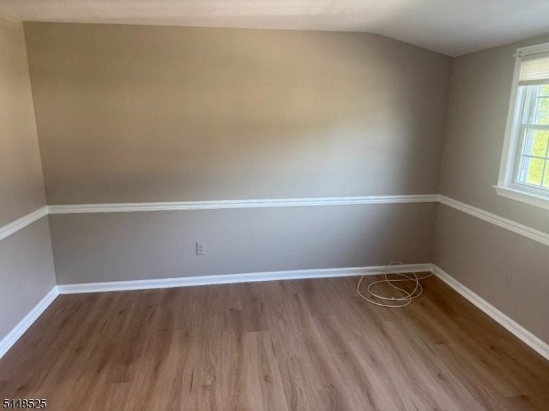 135 11th Ave - Photo 3 of 11