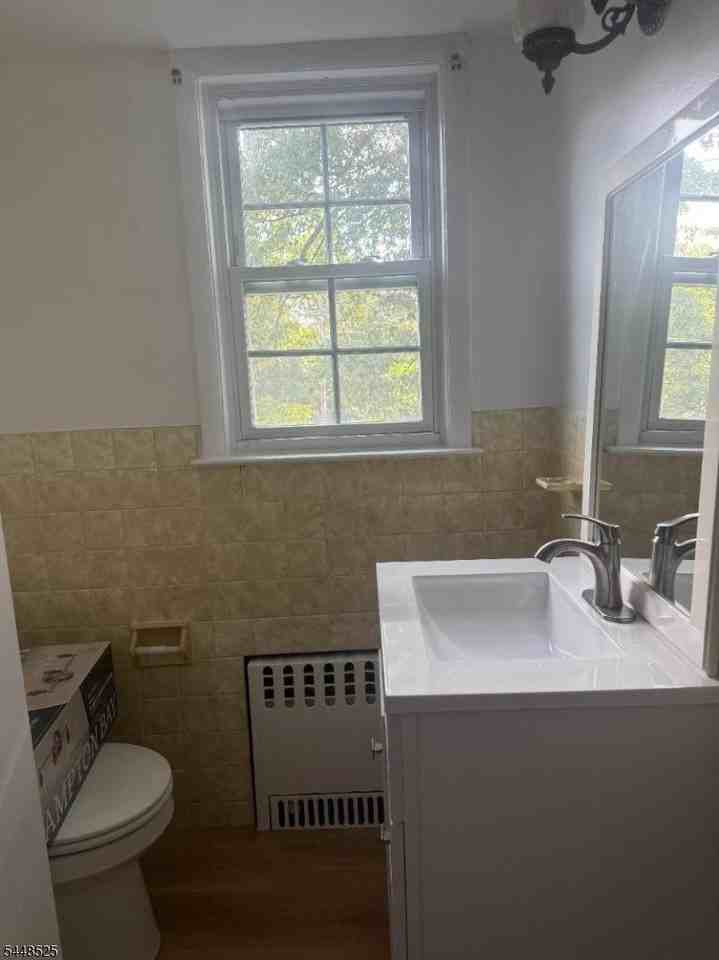 135 11th Ave - Photo 7 of 11
