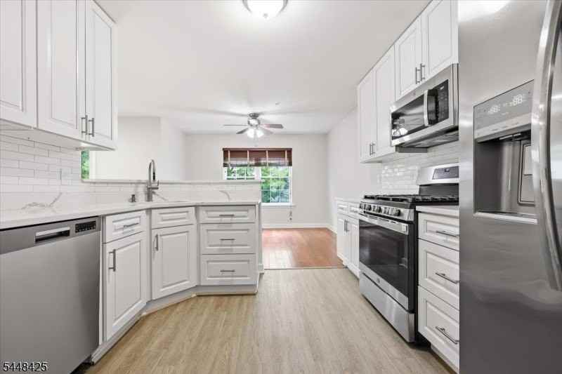 604 Knollwood Ct - Photo 2 of 35