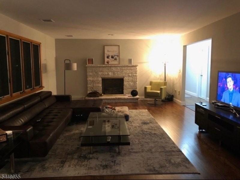 333 Ratzer Rd - Photo 2 of 3