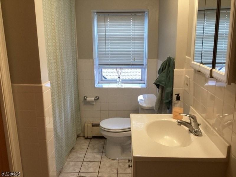 370 Main St - Photo 4 of 21