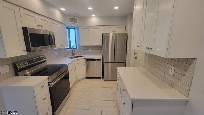 3102 Revere Ct - Photo 5 of 24