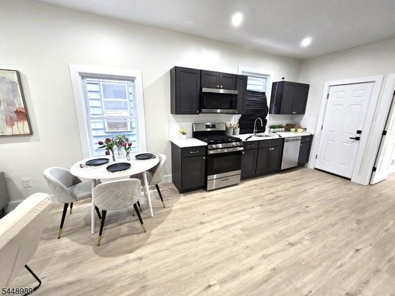 13 Edwin Pl - Photo 5 of 12