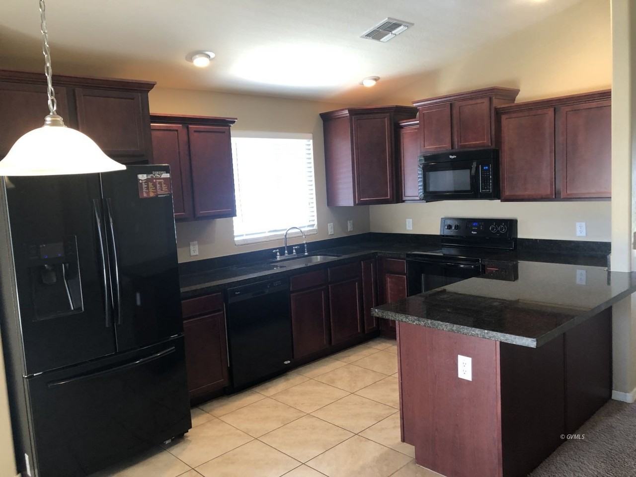 1294 S Kelson Pl - Photo 2 of 15