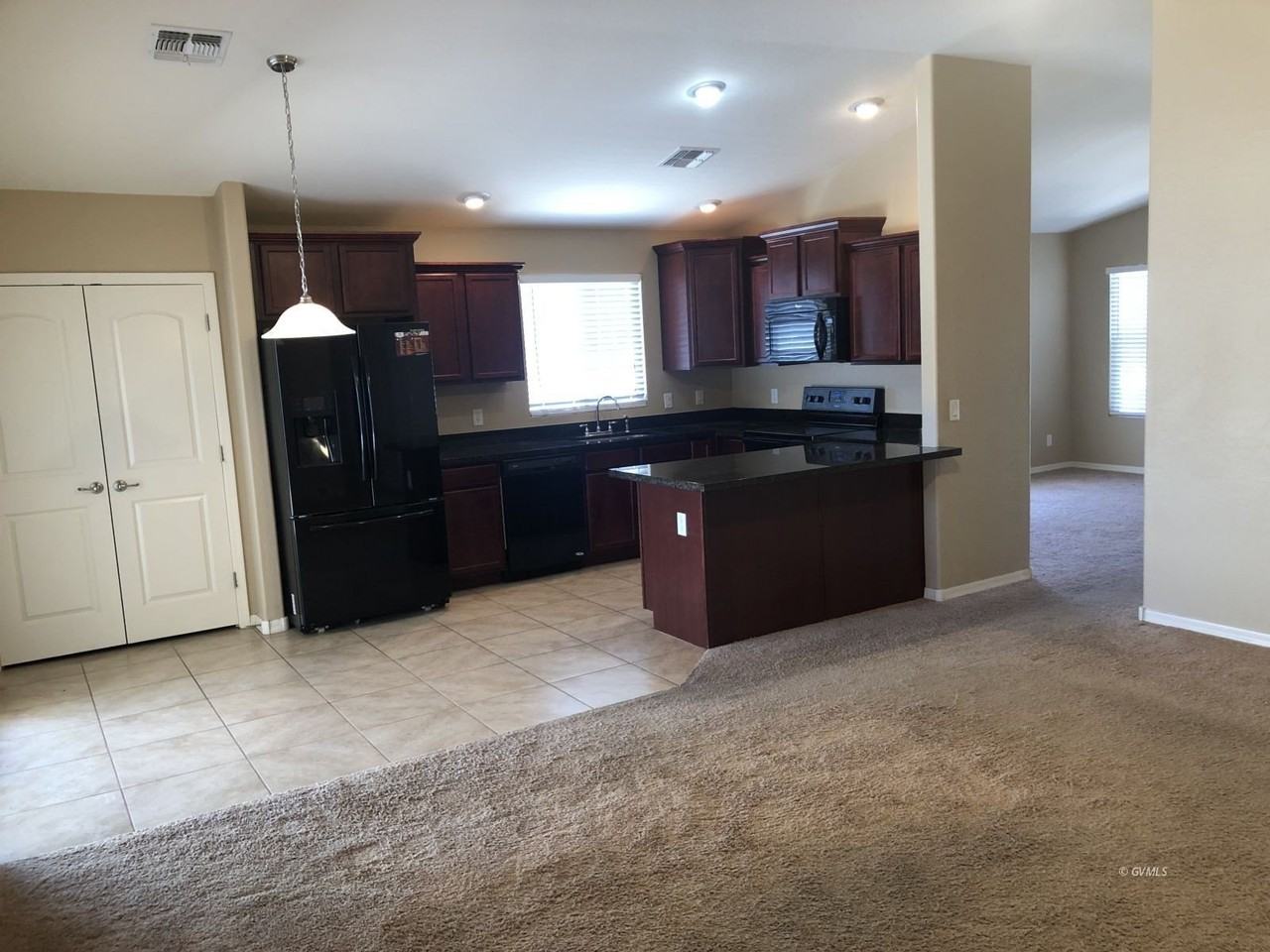 1294 S Kelson Pl - Photo 4 of 15