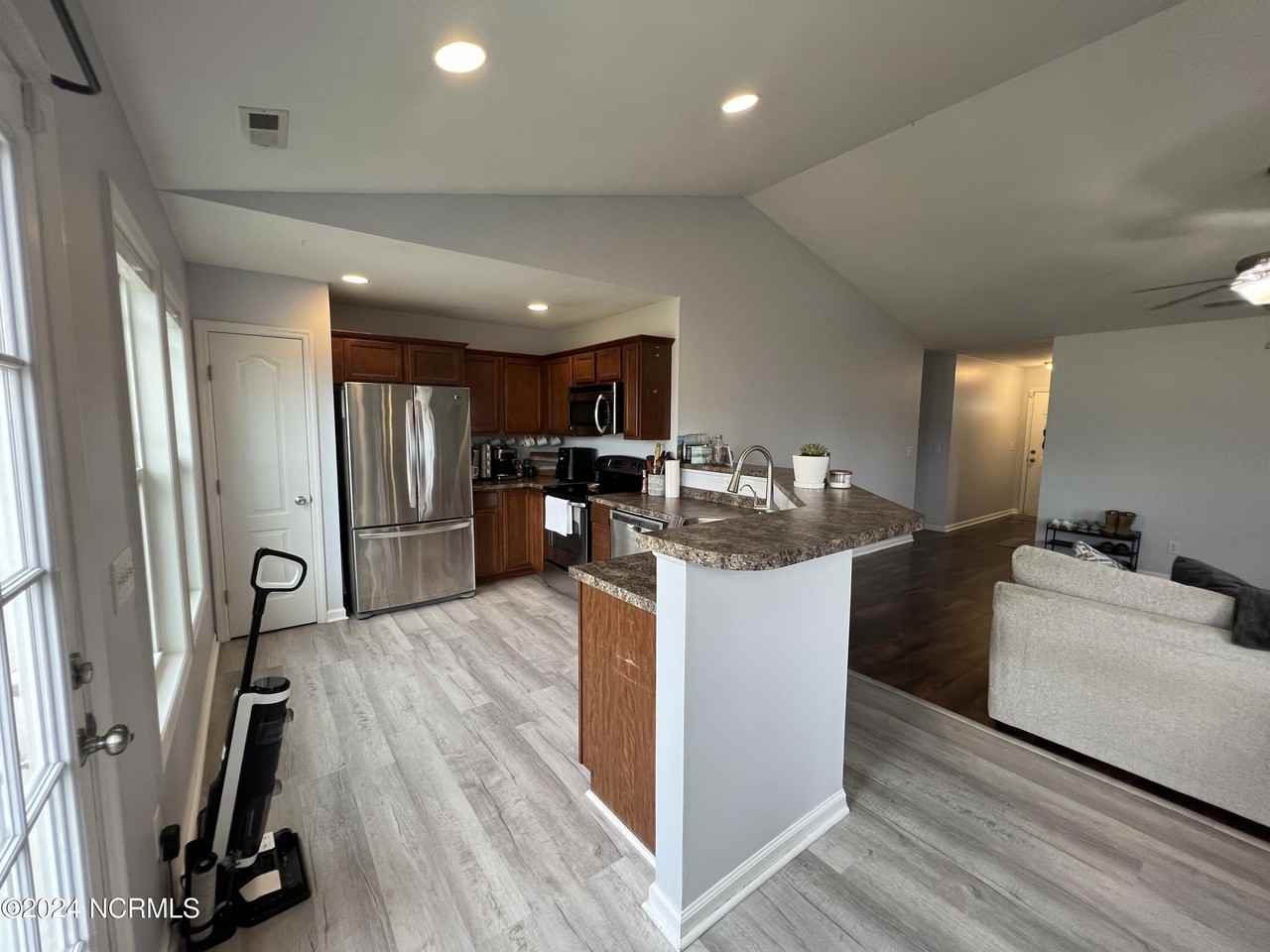 102 Gobblers Way - Photo 6 of 20