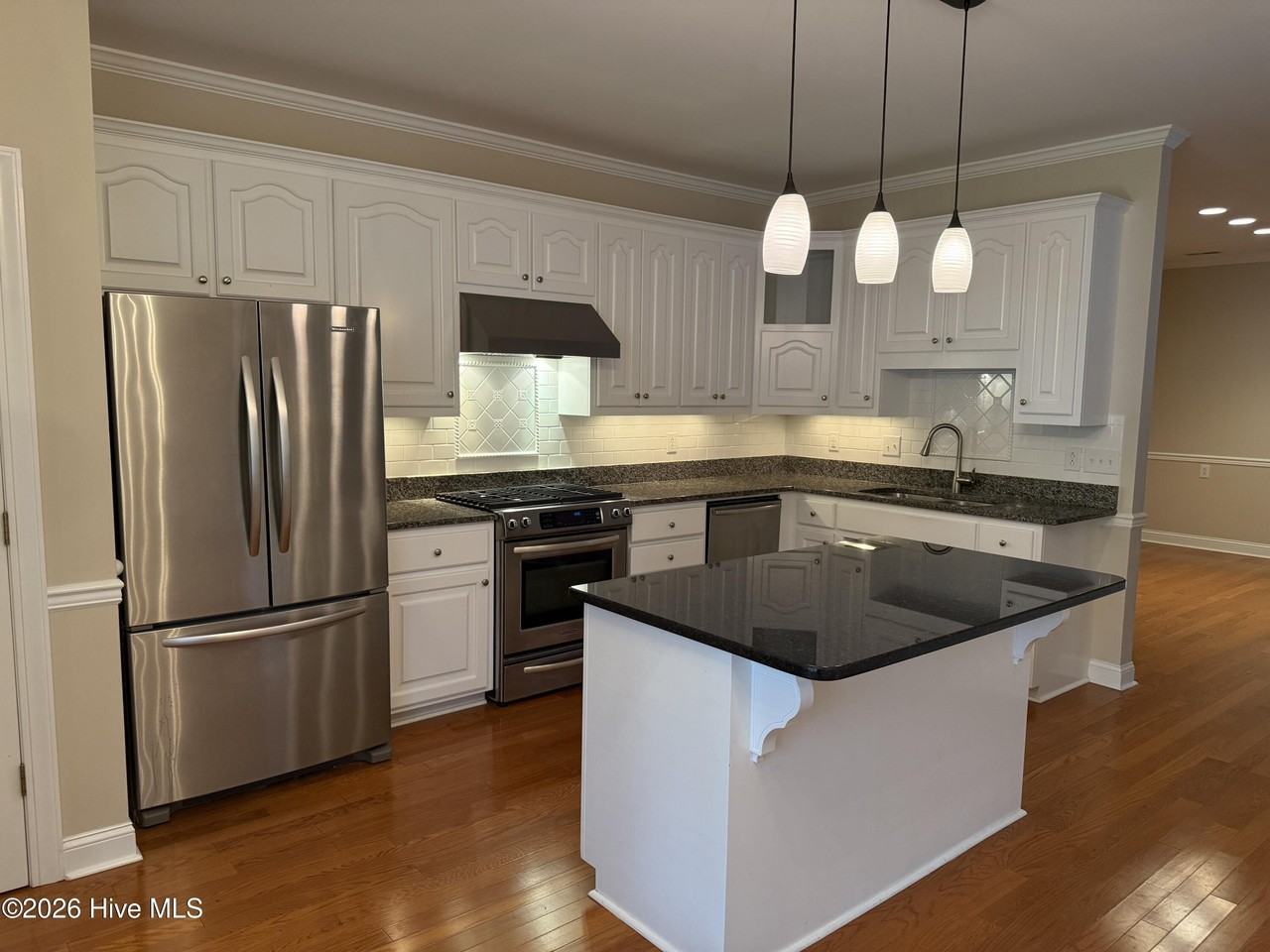 309 Village Green Dr - Photo 7 of 29