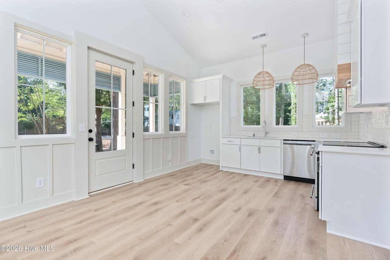 1106 Tree Canopy Way #A - Photo 3 of 14