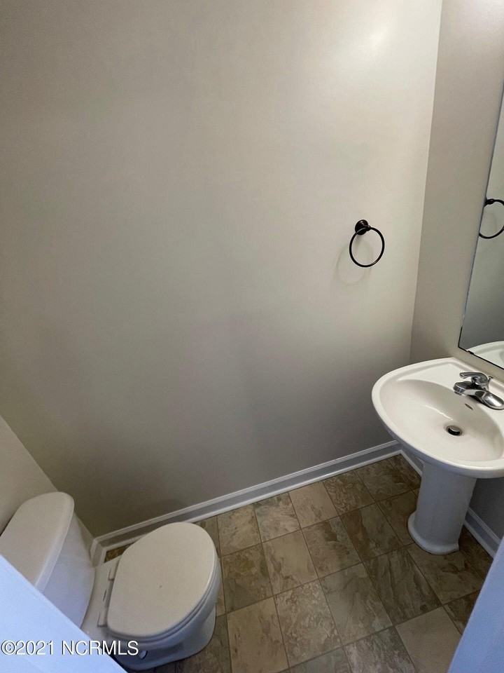 206 Bridgewood Dr - Photo 3 of 11