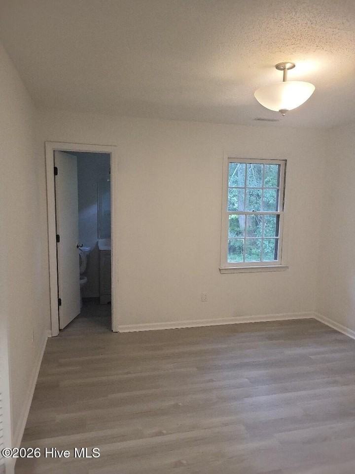 315 Cedar Creek Dr - Photo 6 of 8