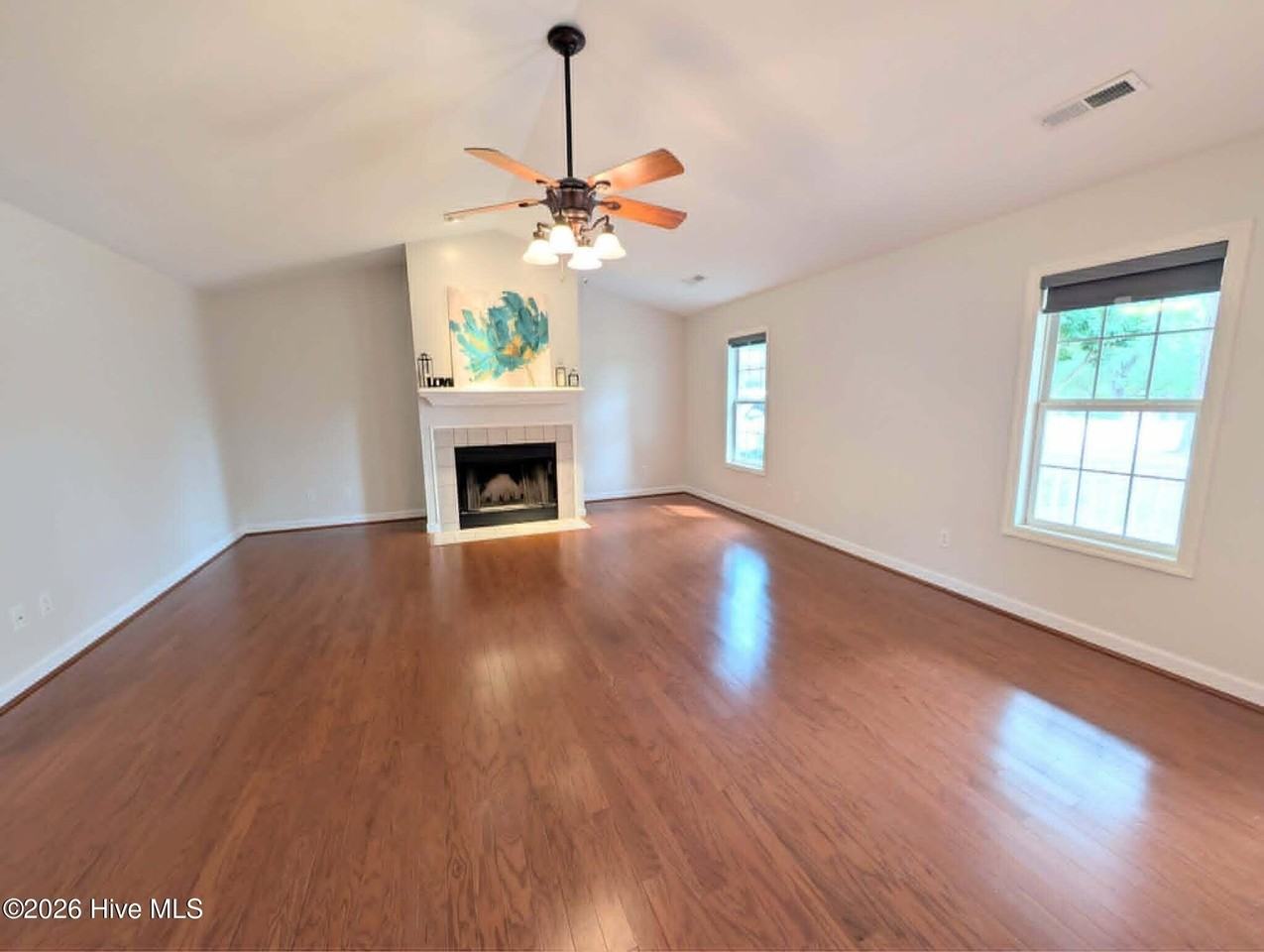 39 Bedford Cir - Photo 6 of 37