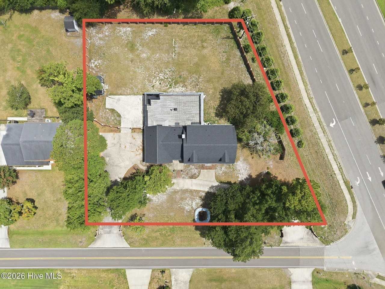 102 Bretonshire Rd - Photo 4 of 50