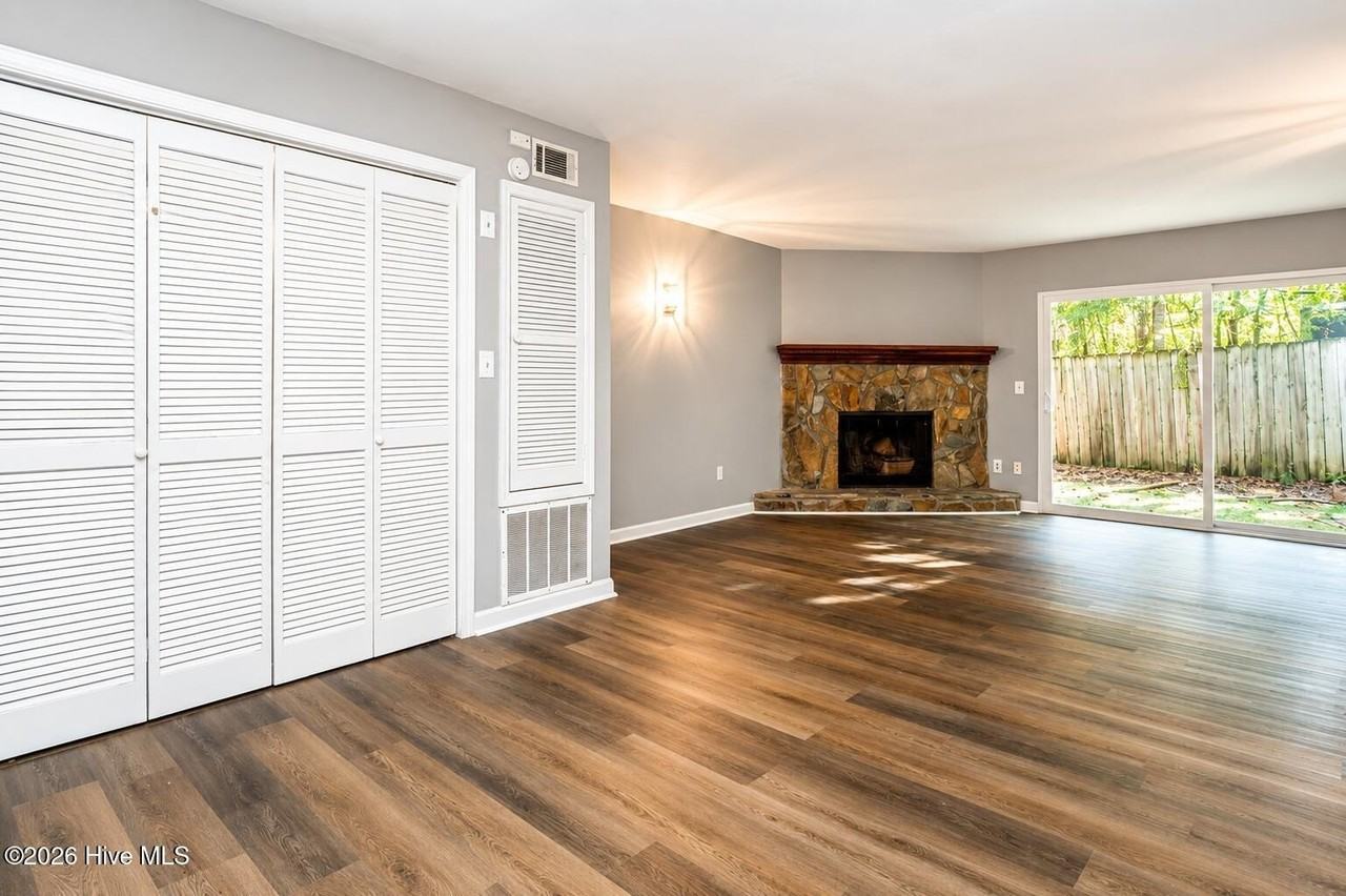465 Forest Hills Dr - Photo 5 of 13