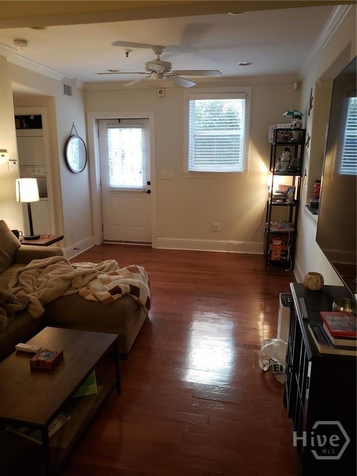 1363 S Milledge Ave - Photo 5 of 7
