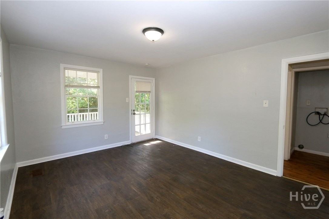 2309 Lorraine Dr - Photo 4 of 19