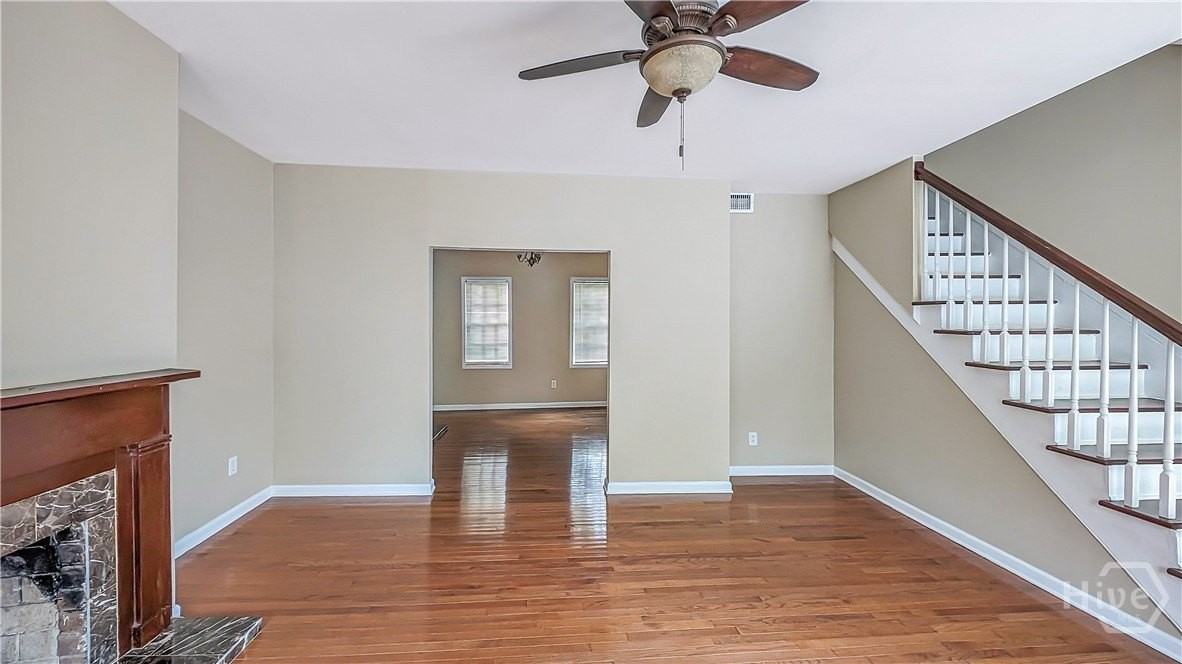 615 Price St - Photo 6 of 30