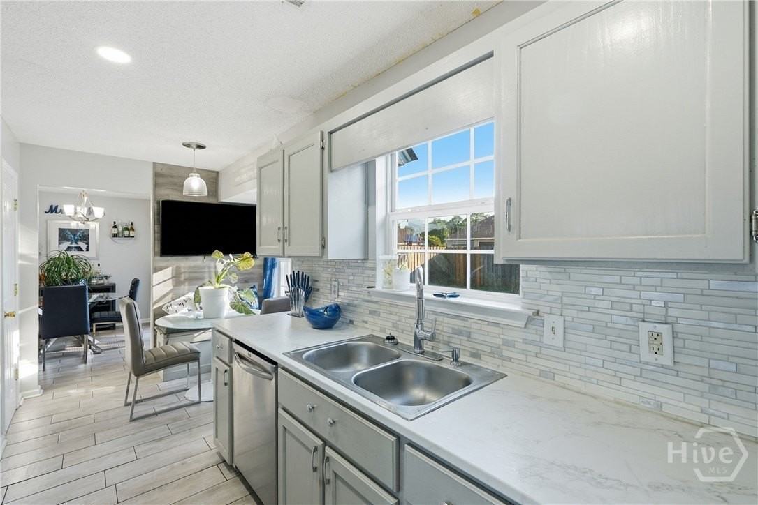 126 Bluelake Blvd - Photo 7 of 24