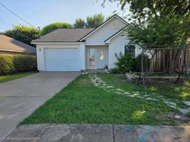 featured image of 121 Amelia Ct
