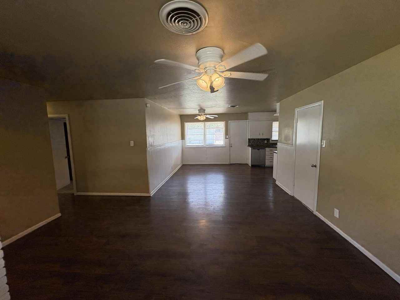 3809 25th St - Photo 3 of 10
