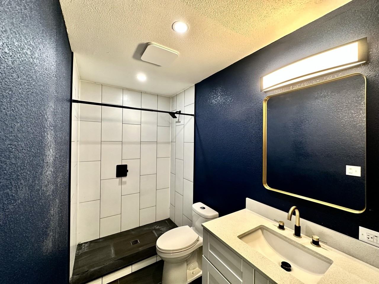 3410 40th St #REAR - Photo 5 of 8