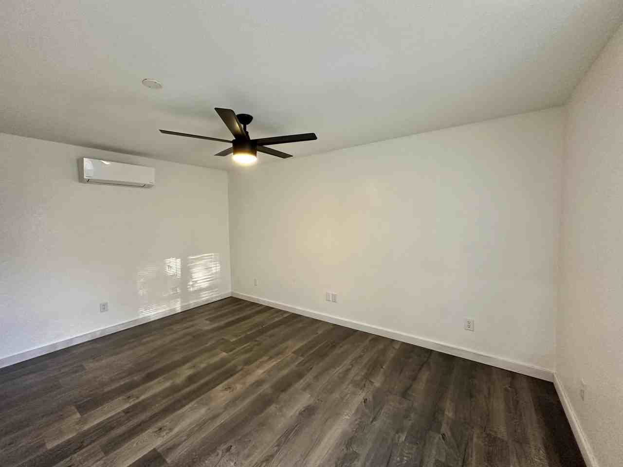 3410 40th St #REAR - Photo 6 of 8