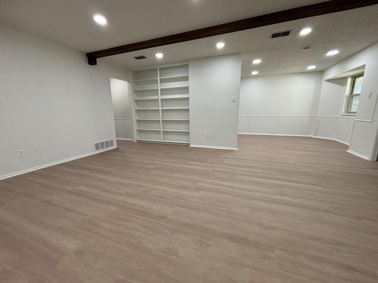 4518 77th St - Photo 5 of 21