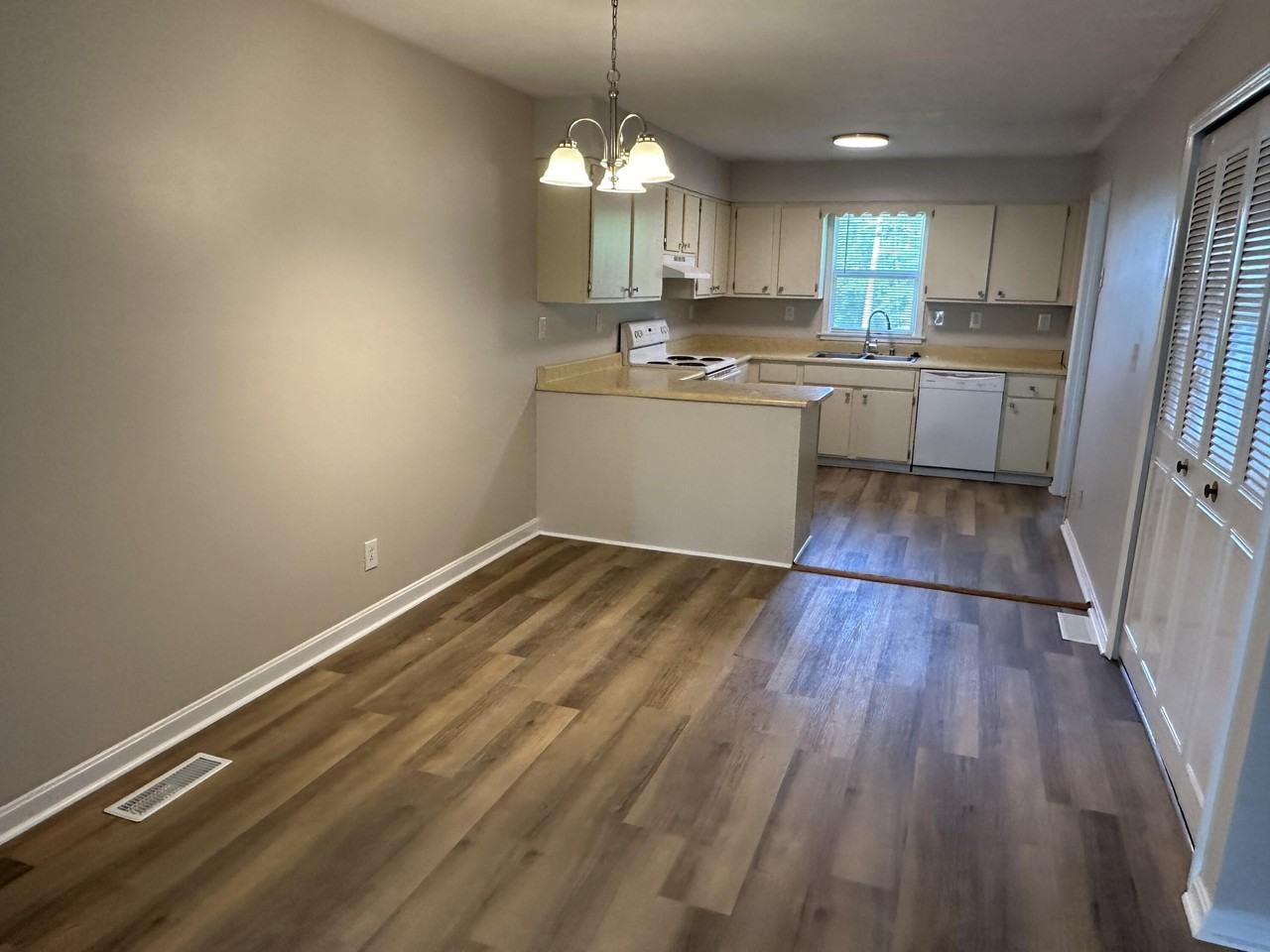 788 Ridgeview Dr - Photo 6 of 37