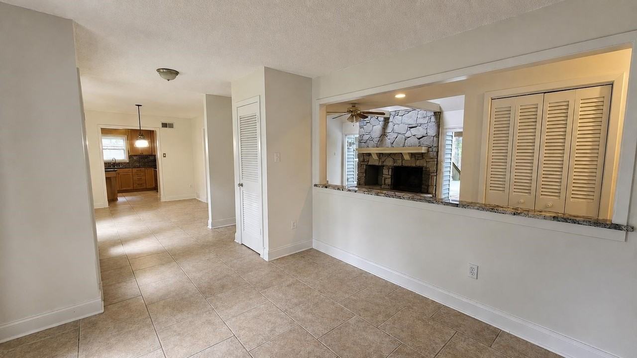 89 Ericson Rd - Photo 5 of 36
