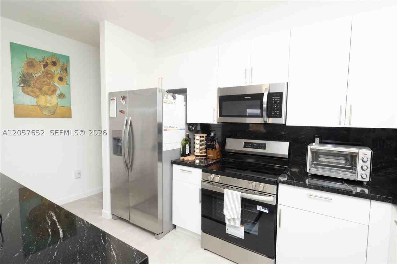 19579 Sw 340th St #19579 - Photo 3 of 39