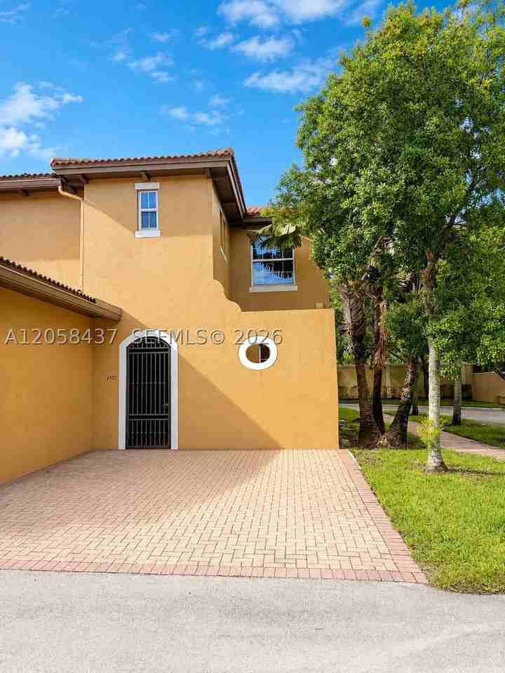 1101 Sw 147th Ter #1101 - Photo 2 of 25