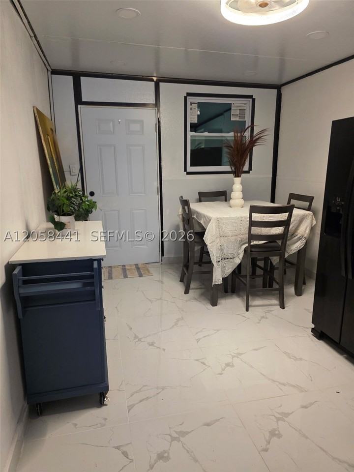 19393 Nw 30th Ct - Photo 3 of 12