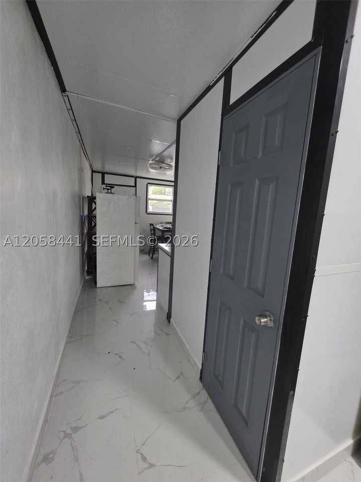 19393 Nw 30th Ct - Photo 6 of 12