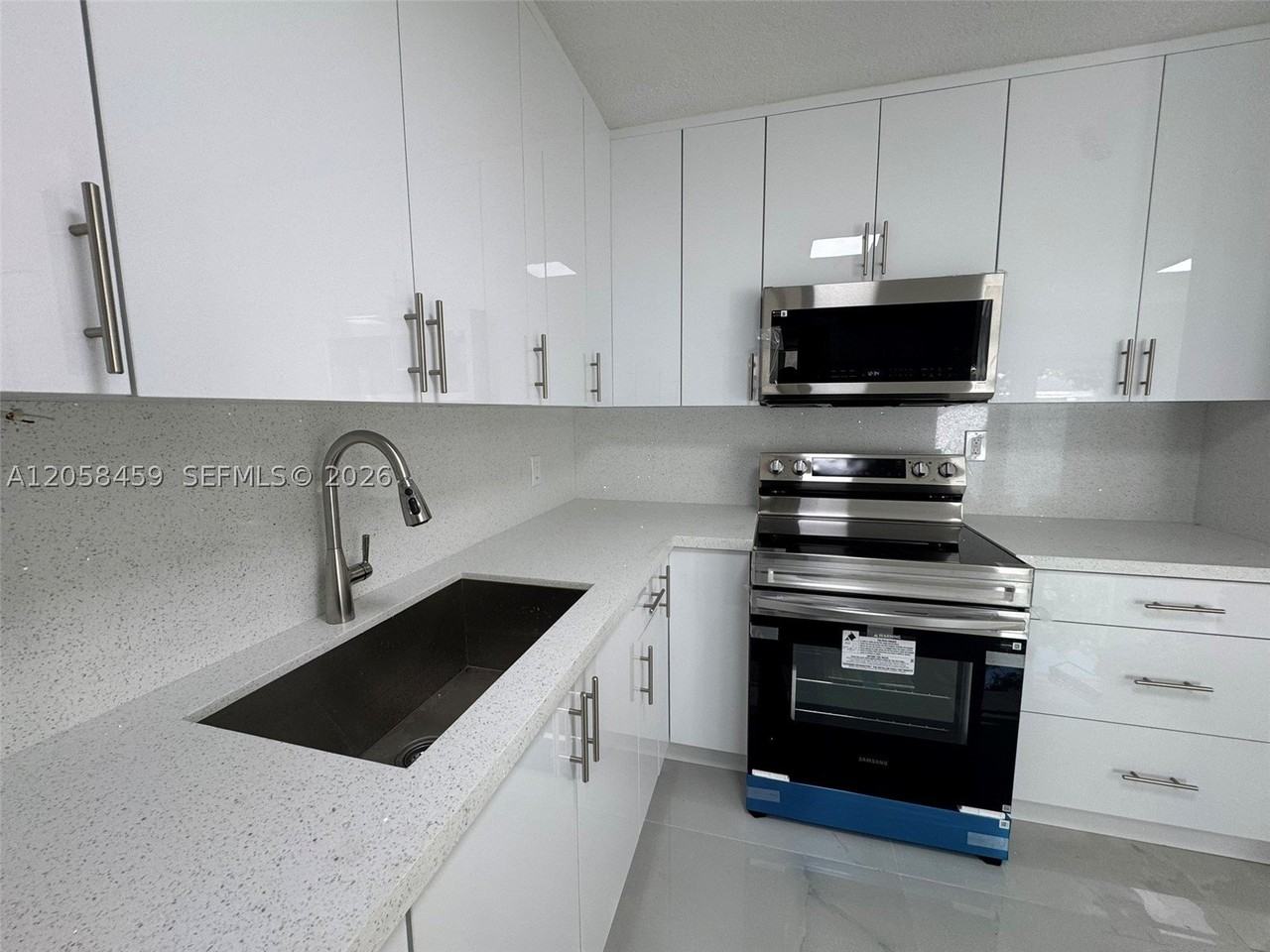 3315 Nw 13th Ter #3315 - Photo 3 of 13