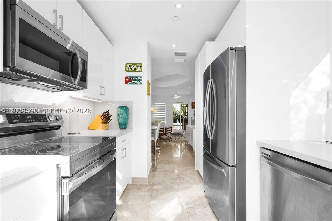 200 Washington Ave #15 - Photo 5 of 28