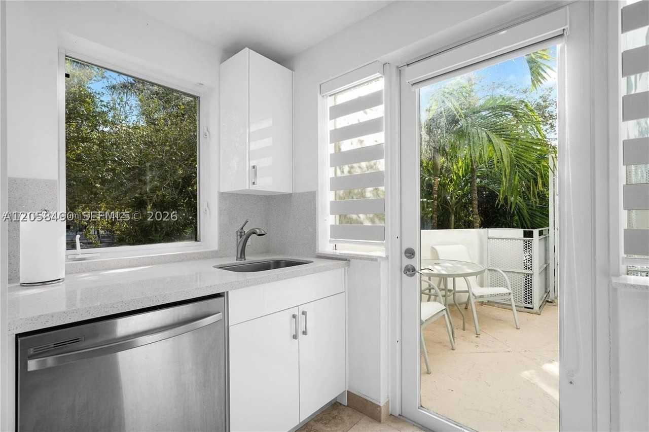 200 Washington Ave #15 - Photo 6 of 28